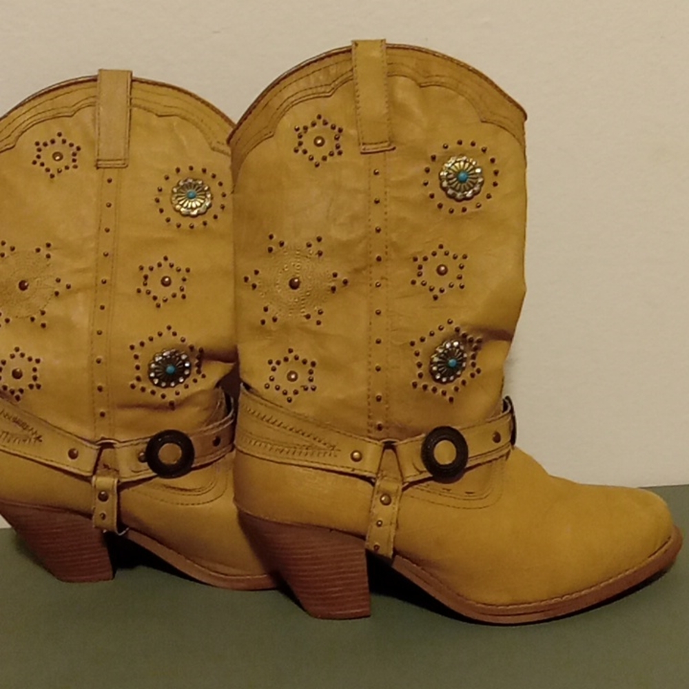 Dingo leather boots